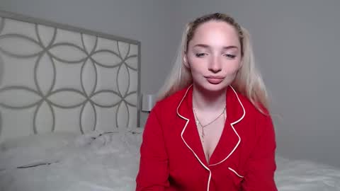 vivianwinters online show from 11.28.25