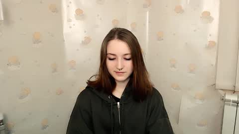 vivienalles_ online show from 12.05.24