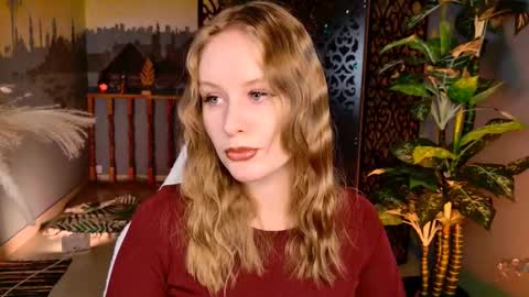 Snapshot of vivienleeigh chatting on 02.09.26 Vivien online show from 02.09.26