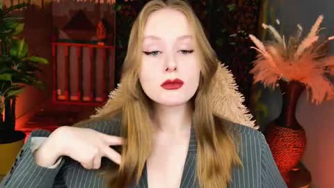 Vivien online show from 04.28.26