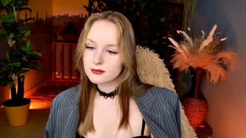 Vivien online show from 04.29.26