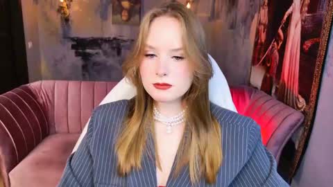 Vivien online show from 05.04.26