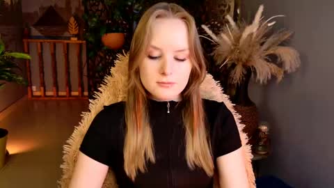Vivien online show from 05.15.26