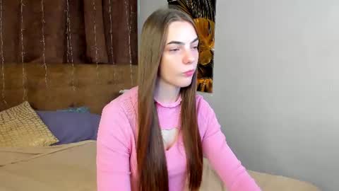Snapshot of vivienne_thea chatting on 07.12.26 Vivienne online show from 07.12.26