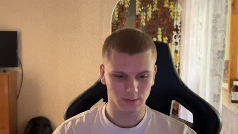 viviennewestwood777 online show from 04.27.26