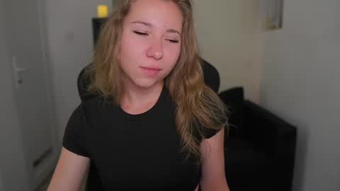 VivienVance online show from 06.09.26