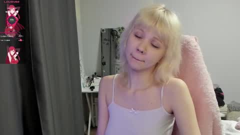 Snapshot of vivy_ chatting on 05.02.26 chatur babes online show from 05.02.26