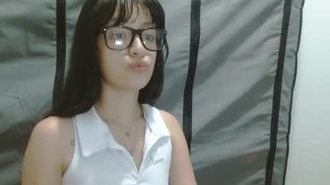 Snapshot of vixen_flutter1 chatting on 07.10.26 Flutter online show from 07.10.26