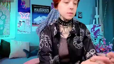 Snapshot of vixen_noir chatting on 07.16.26 Alice online show from 07.16.26