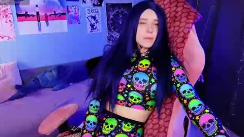 Snapshot of vixen_noir chatting on 07.19.26 Alice online show from 07.19.26
