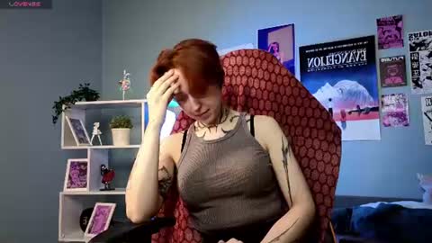 Snapshot of vixen_noir chatting on 07.25.26 Alice online show from 07.25.26