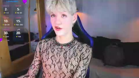 Snapshot of vladhellsing4 chatting on 06.26.26 Vlad online show from 06.26.26