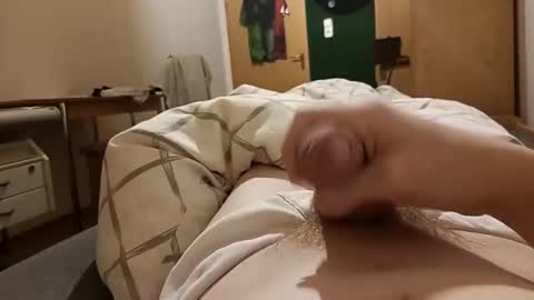 Snapshot of voeckler2 chatting on 12.31.24 voeckler2 online show from 12.31.24