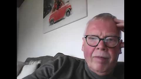 Snapshot of volkeronly chatting on 02.05.25 volkeronly online show from 02.05.25