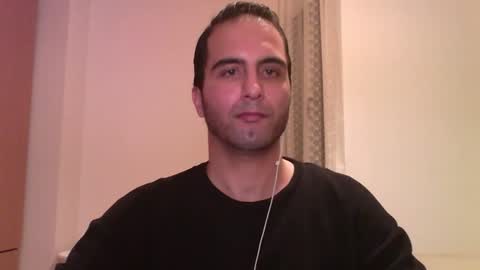 Snapshot of volve5 chatting on 02.14.25 volve5 online show from 02.14.25