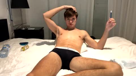 Snapshot of vouvoucouple chatting on 02.05.25 Tim online show from 02.05.25