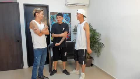 voyeurism_guys online show from 09.14.25