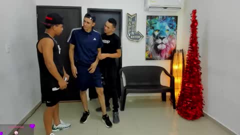 voyeurism_guys online show from 11.27.25