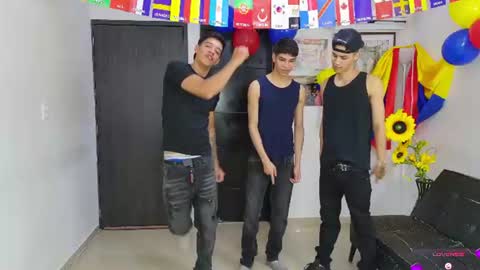 voyeurism_guys online show from 06.30.26