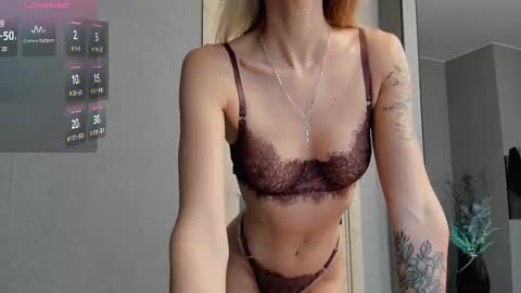 Snapshot of vvalkyriee chatting on 11.07.25 vvalkyriee online show from 11.07.25