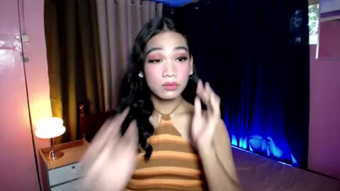 Snapshot of vvgirlxx chatting on 09.21.25 Vv online show from 09.21.25