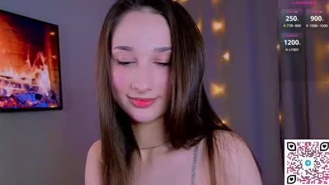 Snapshot of vybeon chatting on 11.26.25 Alice online show from 11.26.25