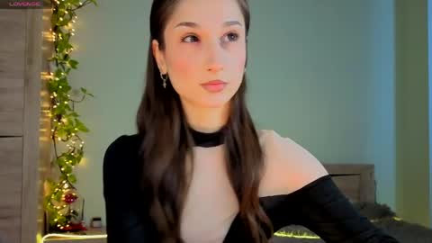 Snapshot of vybeon chatting on 04.02.26 Alice online show from 04.02.26