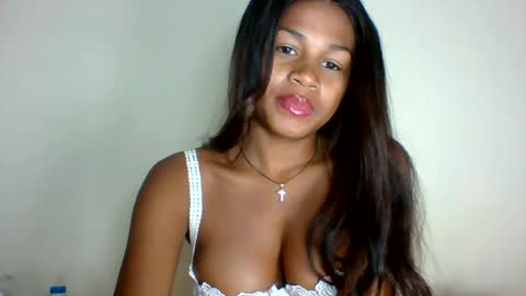 Snapshot of vynarahot chatting on 08.05.26 vynarahot online show from 08.05.26