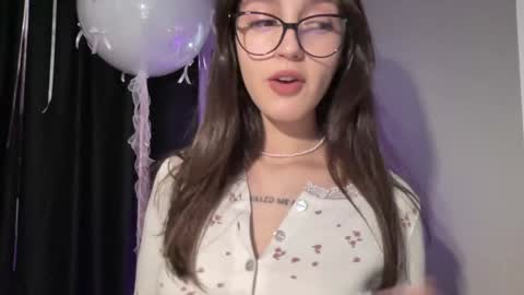 Alice  Before pvt write to me in PM  online show from 01.27.25