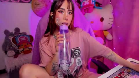 Snapshot of waifu_aika chatting on 10.25.25 AIKA online show from 10.25.25