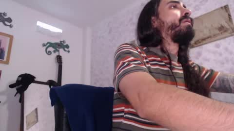 Snapshot of wake_and_bakee chatting on 05.11.26 John online show from 05.11.26