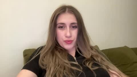 Snapshot of walkiria19 chatting on 06.15.26 walkiria19 online show from 06.15.26