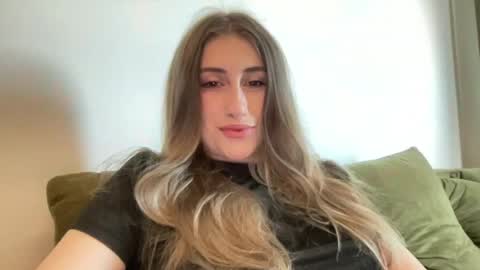 Snapshot of walkiria19 chatting on 06.19.26 walkiria19 online show from 06.19.26