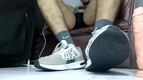 Snapshot of waltherfeet_ chatting on 05.16.26 WaltherFeet online show from 05.16.26