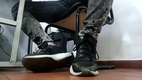 Snapshot of waltherfeet_ chatting on 05.22.26 WaltherFeet online show from 05.22.26