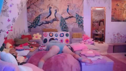 Emilia inst  online show from 11.21.25