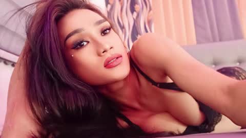 Snapshot of wantedsugar_ chatting on 03.06.25 Galems online show from 03.06.25