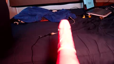 wants online show from 01.01.25