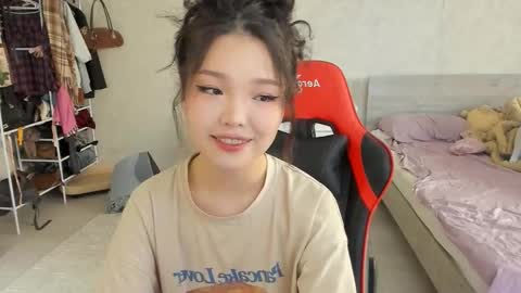 Snapshot of wastforu chatting on 11.19.25 wastforu online show from 11.19.25