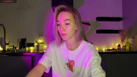 Snapshot of watergirl_ chatting on 12.16.24 Im saving up for a new car help me online show from 12.16.24