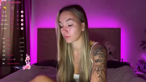 Snapshot of watergirl_ chatting on 10.10.25 Im saving up for a new car help me online show from 10.10.25