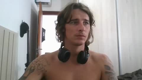 Snapshot of wave_boyy chatting on 03.24.26 wave_boyy online show from 03.24.26