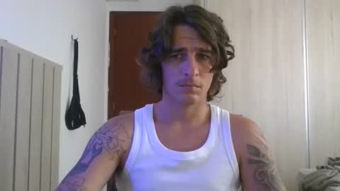 Snapshot of wave_boyy chatting on 03.25.26 wave_boyy online show from 03.25.26