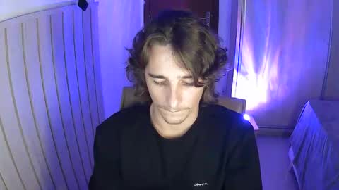 Snapshot of wave_boyy chatting on 04.01.26 wave_boyy online show from 04.01.26