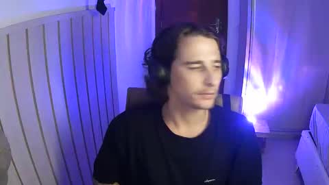 Snapshot of wave_boyy chatting on 04.03.26 wave_boyy online show from 04.03.26