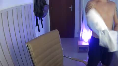 Snapshot of wave_boyy chatting on 04.04.26 wave_boyy online show from 04.04.26