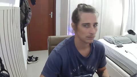 Snapshot of wave_boyy chatting on 04.10.26 wave_boyy online show from 04.10.26