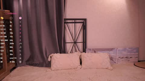 Snapshot of wave_of_feelings chatting on 04.10.26 Lily online show from 04.10.26