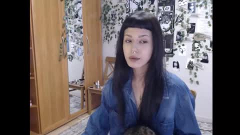 Mina online show from 10.02.25