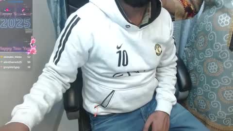 Snapshot of we_are_indian chatting on 02.13.25 khushiwife kabirhubby kavyasexy gf online show from 02.13.25